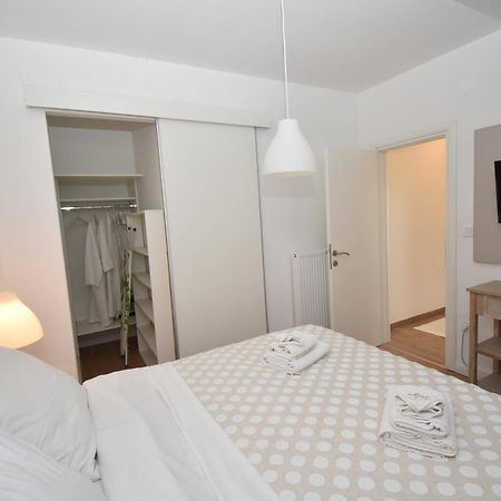 Apartmani Julija Vodice Exterior foto