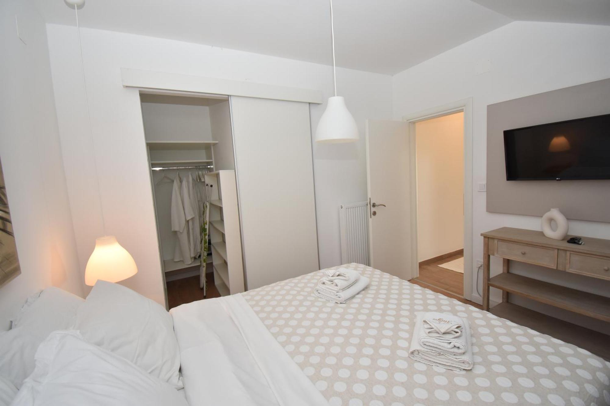 Apartmani Julija Vodice Exterior foto